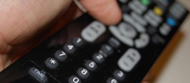 Canone rai 2015: quanto costa e come non pagarlo legalmente senza ... Abbonamento rai costo
