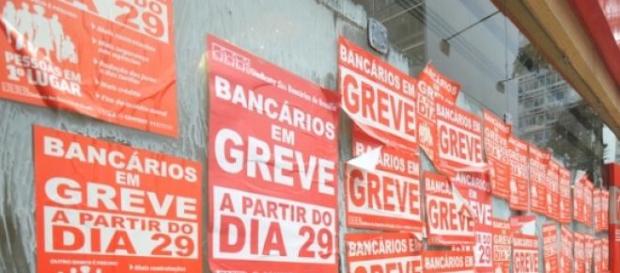 Greves mexem com a economia Greves mexem com a economia