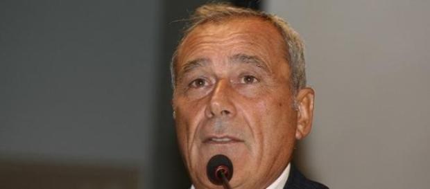 Il presidente del Senato Pietro Grasso Il presidente del Senato Pietro Grasso