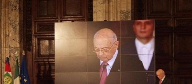 Le dimissioni di Giorgio Napolitano Le dimissioni di Giorgio Napolitano