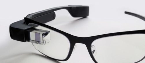 Stop ai Google Glass, sospese vendite e produzione