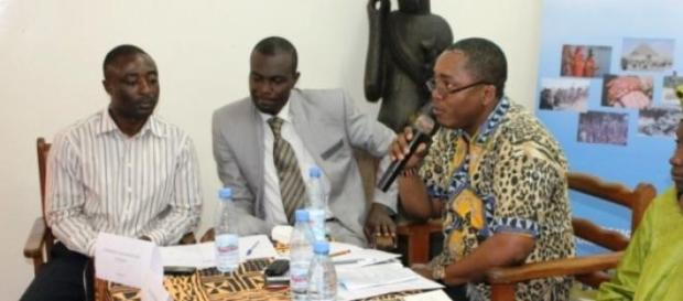 Equipe plateforme cultutres d'ici et d'ailleurs Equipe plateforme cultutres d'ici et d'ailleurs