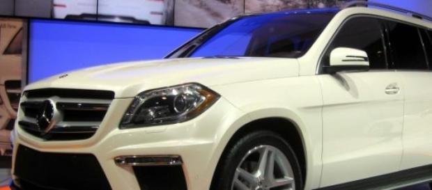 Le nouveau bolide de Mercedes. Le nouveau bolide de Mercedes.