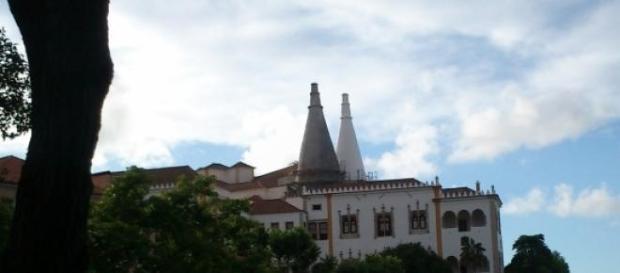 "Cidade da Sonae" está temporariamente parada. "Cidade da Sonae" está temporariamente parada.