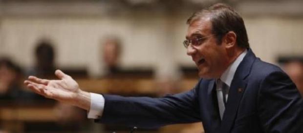 Suspensão de quatro feriados mantém-se Suspensão de quatro feriados mantém-se