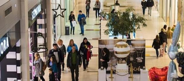 typisches Einkaufszentrum in deutschen Städten typisches Einkaufszentrum in deutschen Städten