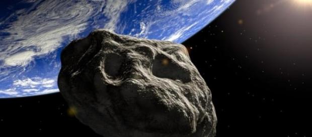 Un asteroid se apropie de Pamant Un asteroid se apropie de Pamant
