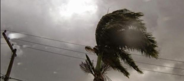 Ventos fortes acima de 118 km/h são tornados Ventos fortes acima de 118 km/h são tornados