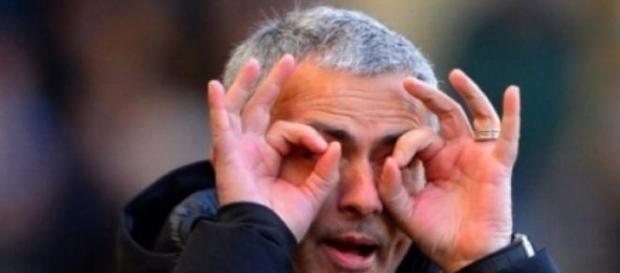 Mourinho critica Manchester City Mourinho critica Manchester City