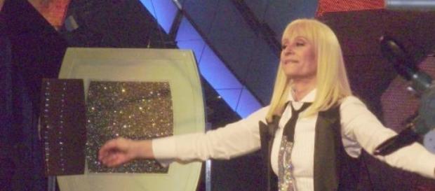 Raffaella Carrà difende Forte Forte Forte Raffaella Carrà difende Forte Forte Forte
