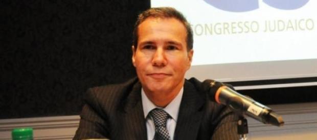 Aparece muerto el fiscal argentino Alberto Nisman. Aparece muerto el fiscal argentino Alberto Nisman.