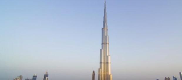 Dinero a las alturas. La torre más alta del mundo Dinero a las alturas. La torre más alta del mundo