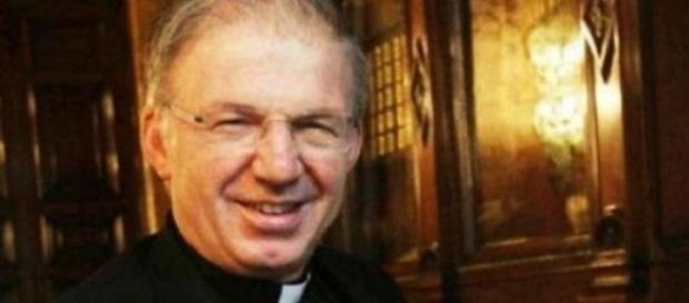 Don Inzoli, allontanato dalla Chiesa per pedofilia Don Inzoli, allontanato dalla Chiesa per pedofilia