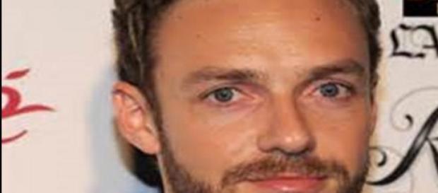 El personaje gay 'The Walking Dead': Ross Marquand El personaje gay 'The Walking Dead': Ross Marquand