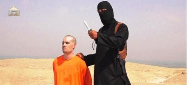 James Foley a ser executado. James Foley a ser executado.