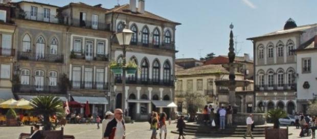 Principal praça de Ponte de Lima. Principal praça de Ponte de Lima.