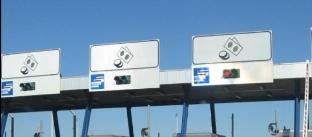 Autostrade, bollette acqua e multe: rincari salati Autostrade, bollette acqua e multe: rincari salati