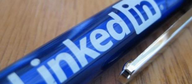 Melhore o seu perfil no Linkedin em 30 minutos. Melhore o seu perfil no Linkedin em 30 minutos.