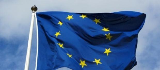 La bandiera simbolo dell'Europa La bandiera simbolo dell'Europa