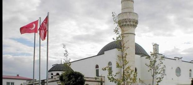 Sind Moscheen die deutsche Zukunf? Sind Moscheen die deutsche Zukunf?