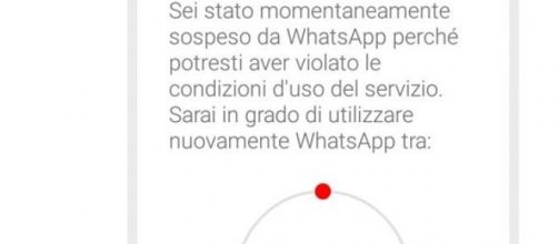 messaggio di sospensione del servizio WhatsApp