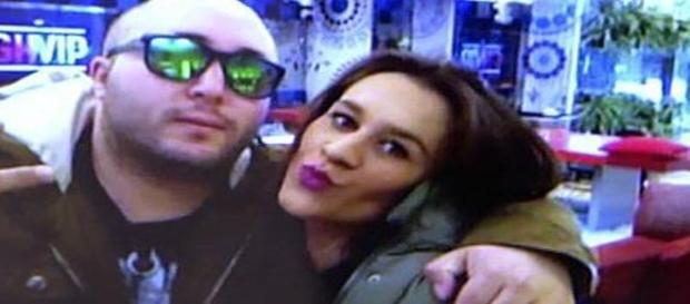 Kiko Rivera y Laura Cuevas juntos para un selfie Kiko Rivera y Laura Cuevas juntos para un selfie