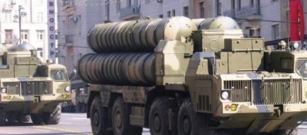 Rússia e Irão retomam aliança militar. Rússia e Irão retomam aliança militar.