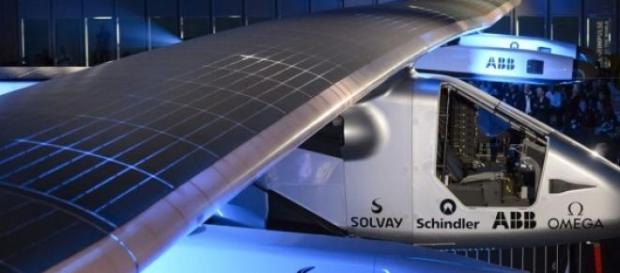 Solar Impulse 2 vol avec l'énergie solaire Solar Impulse 2 vol avec l'énergie solaire