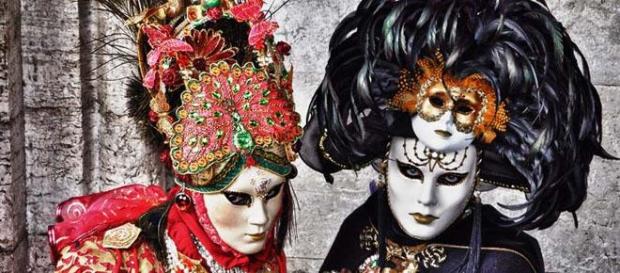 Il carnevale fra spettacoli suggestivi e polemiche Il carnevale fra spettacoli suggestivi e polemiche