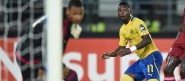 Madinda a falhar mais um golo para o Gabão Madinda a falhar mais um golo para o Gabão