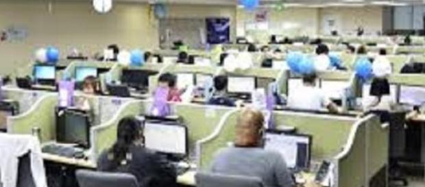 O operador de call center já viu melhores dias. O operador de call center já viu melhores dias.