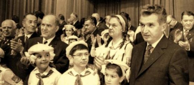Pionieri ai patriei, Ponta si Nicolae Ceausescu Pionieri ai patriei, Ponta si Nicolae Ceausescu