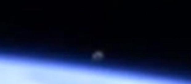 Ufo: Nasa cancella video Ufo nell'atmosfera Ufo: Nasa cancella video Ufo nell'atmosfera