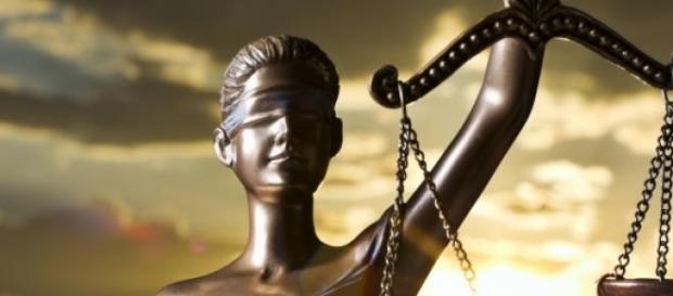 Continuará a Justiça a ser cega? Continuará a Justiça a ser cega?