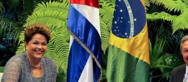 Mme Rousseff et Mr Castro à Cuba en janvier 2014 Mme Rousseff et Mr Castro à Cuba en janvier 2014