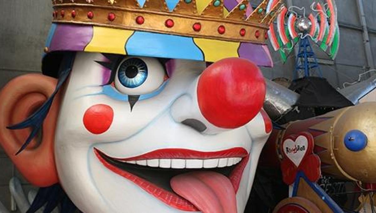 Carnevale 15 Siti Web Frasi Divertenti Scherzi E Battute Per Whatsapp E Facebook
