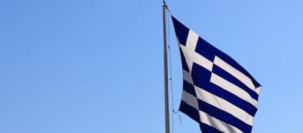 Una bandiera della Grecia prima delle elezioni Una bandiera della Grecia prima delle elezioni