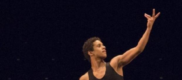 Um bailarino português no Royal Ballet. Um bailarino português no Royal Ballet.