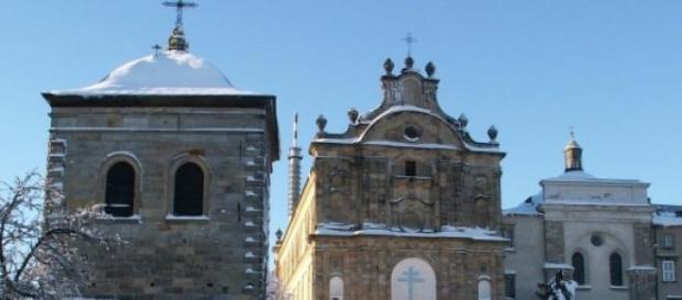 Sanktuarium na Świętym Krzyżu Sanktuarium na Świętym Krzyżu