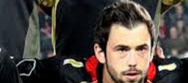 Steven Defour was targeted by the Standard fans Steven Defour was targeted by the Standard fans