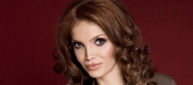 Cristina Spatar, cantareata de muzica usoara Cristina Spatar, cantareata de muzica usoara