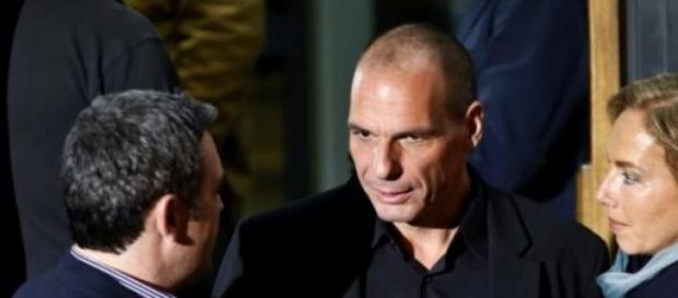 Varoufakis defende a permanência da Grécia no Euro Varoufakis defende a permanência da Grécia no Euro