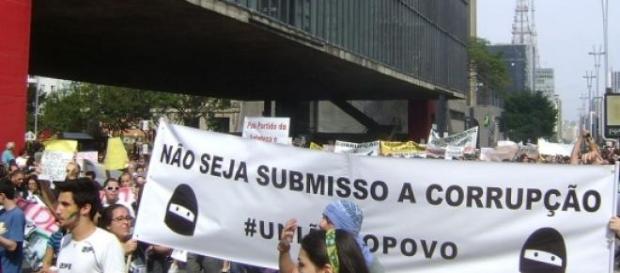 Chega de corrupção: Grito de revolta de nós todos Chega de corrupção: Grito de revolta de nós todos