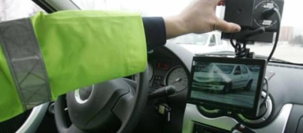 Sofer teribilist prins pe autostrada cu 230 km/h Sofer teribilist prins pe autostrada cu 230 km/h