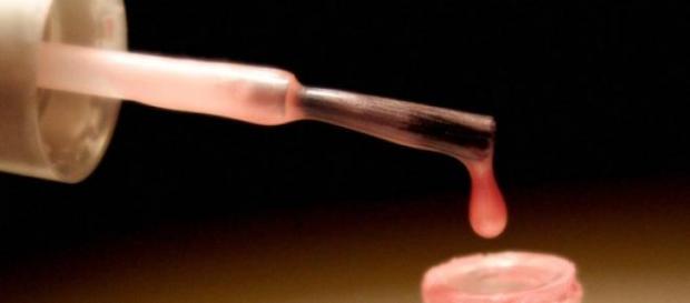 Laca de uñas puede contener disruptores endocrinos Laca de uñas puede contener disruptores endocrinos