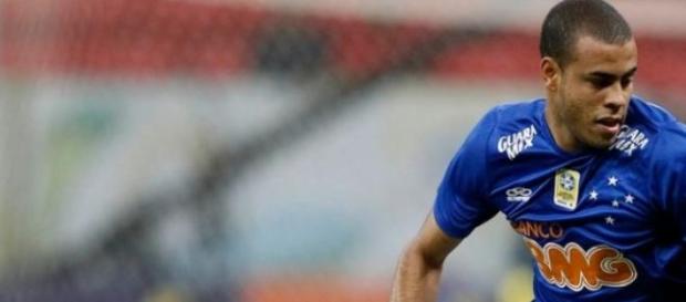 Mayke, lateral-direito campeão pelo Cruzeiro Mayke, lateral-direito campeão pelo Cruzeiro