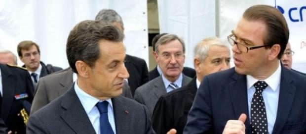 Nicolas Sarkozy en présence de Guillaume Lambert. Nicolas Sarkozy en présence de Guillaume Lambert.