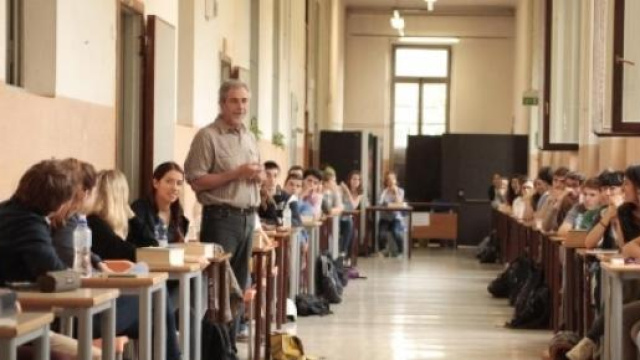 Studenti impegnati negli esami di Maturità