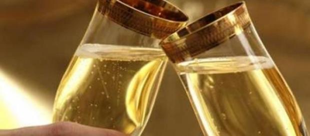șampania rămasă de Revelion șampania rămasă de Revelion