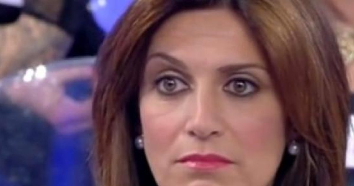 U&D 30/01, Barbara De Santi la più bella del reame dopo il ritiro di Elga Profili U&D 30/01, Barbara De Santi la più bella del reame dopo il ritiro di Elga Profili